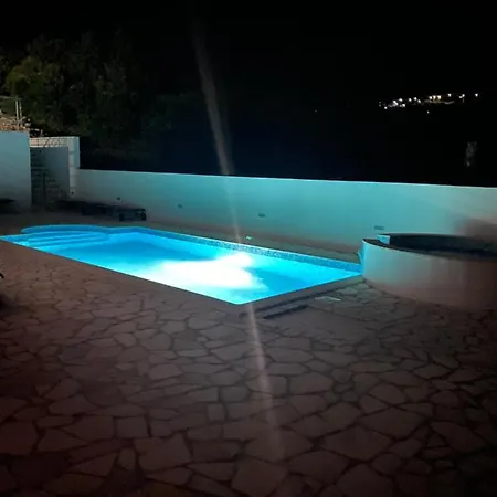 Cosic Apartment