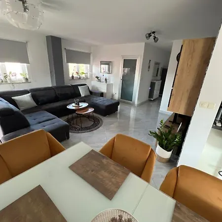 Cosic Apartment *