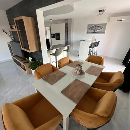 Apartament Cosic